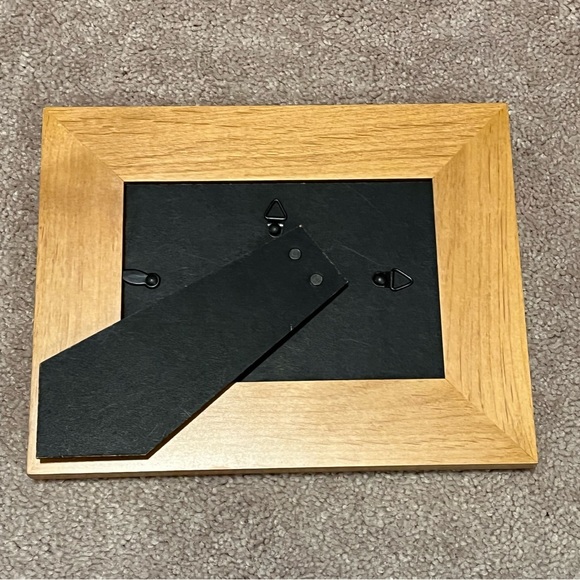 Friends wooden picture frame. Good used condition - Picture 4 of 5